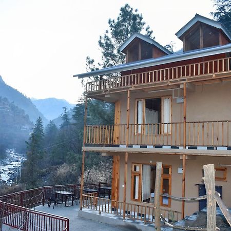 The Fiza Retreat Tirthan Banjār Екстериор снимка